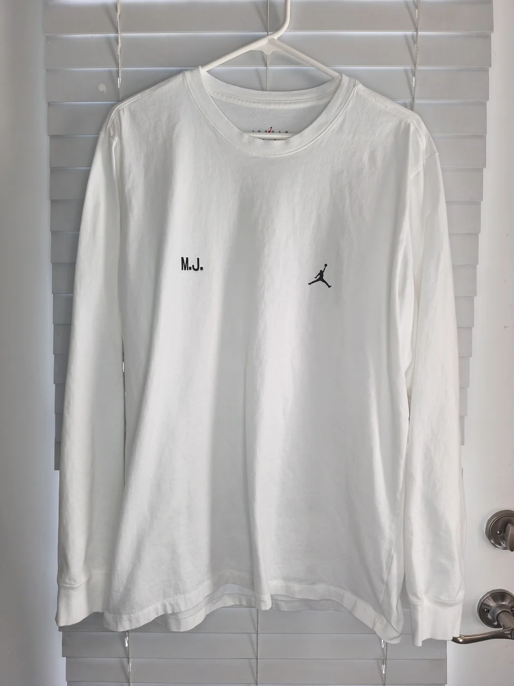 Nike Air Jordan MJ Flight Heavyweight Long Sleeve T-Shirt White Graphic Size XL